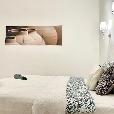 White Apartment Near The Famous New York Cafe Βουδαπέστη Εξωτερικό φωτογραφία