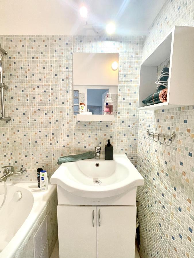 White Apartment Near The Famous New York Cafe Βουδαπέστη Εξωτερικό φωτογραφία
